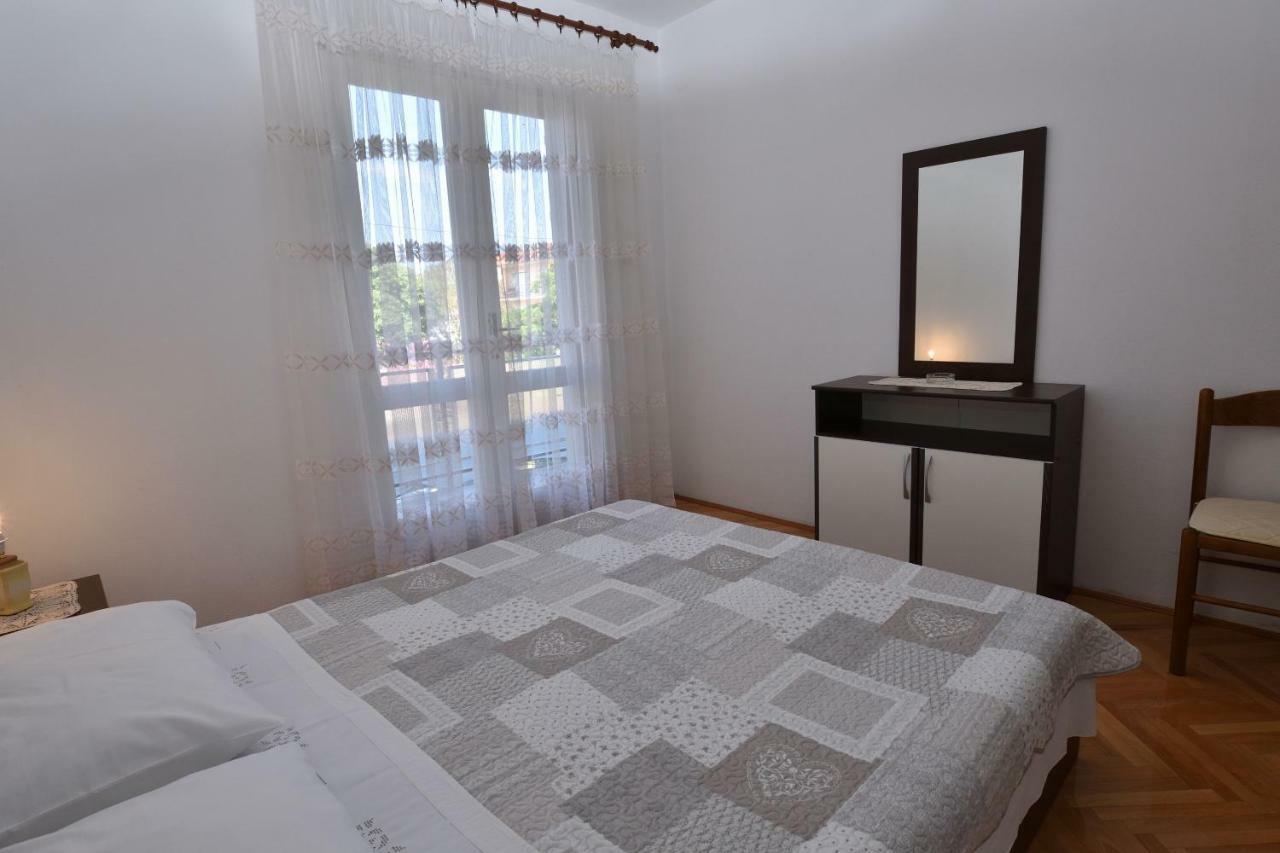 Apartment Maria Primosten Exterior photo
