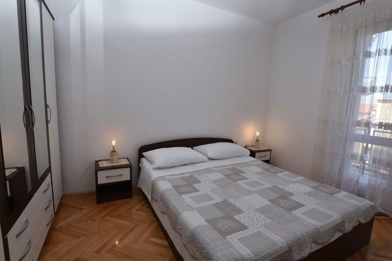 Apartment Maria Primosten Exterior photo